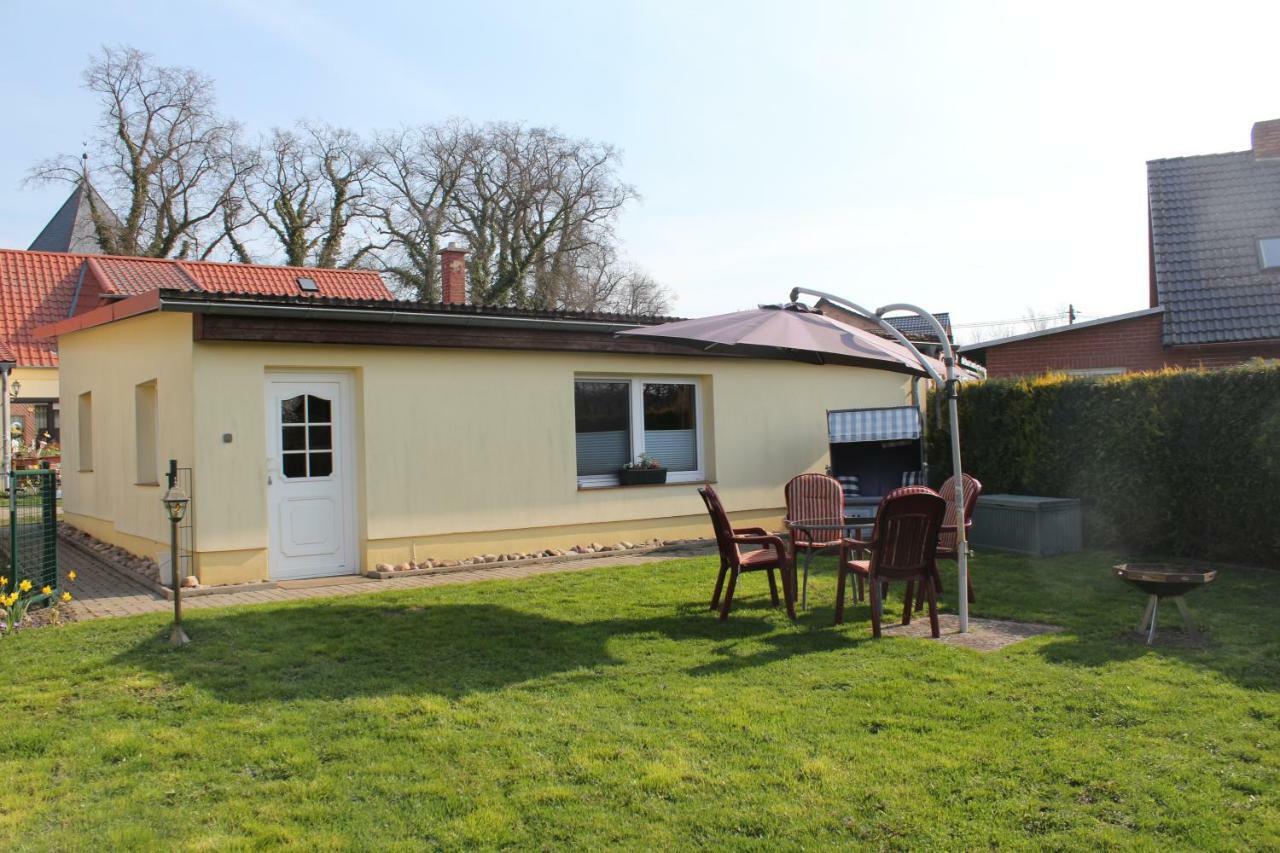 Bungalow Gross Dratow Extérieur photo