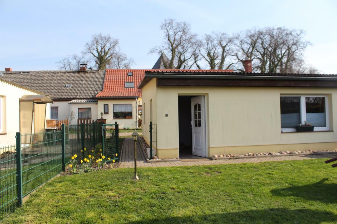 Bungalow Gross Dratow Extérieur photo